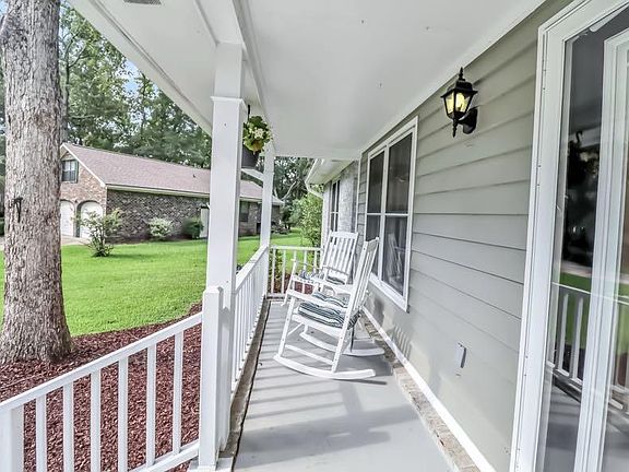 4th image of 108 Evance Ct