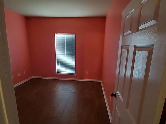 5th image of 17081 Richmond Dr