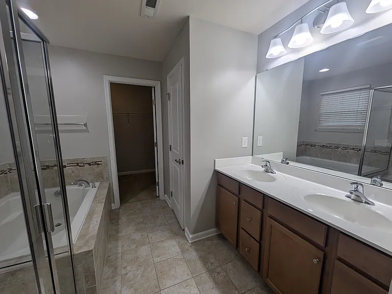 Double sinks in the primary bathroom