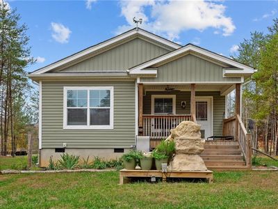 4006 N Old 52 Rd, Pinnacle, NC, 27043