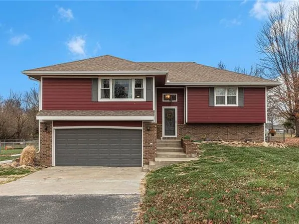 94 E Beulah St, Garden City, MO 64747