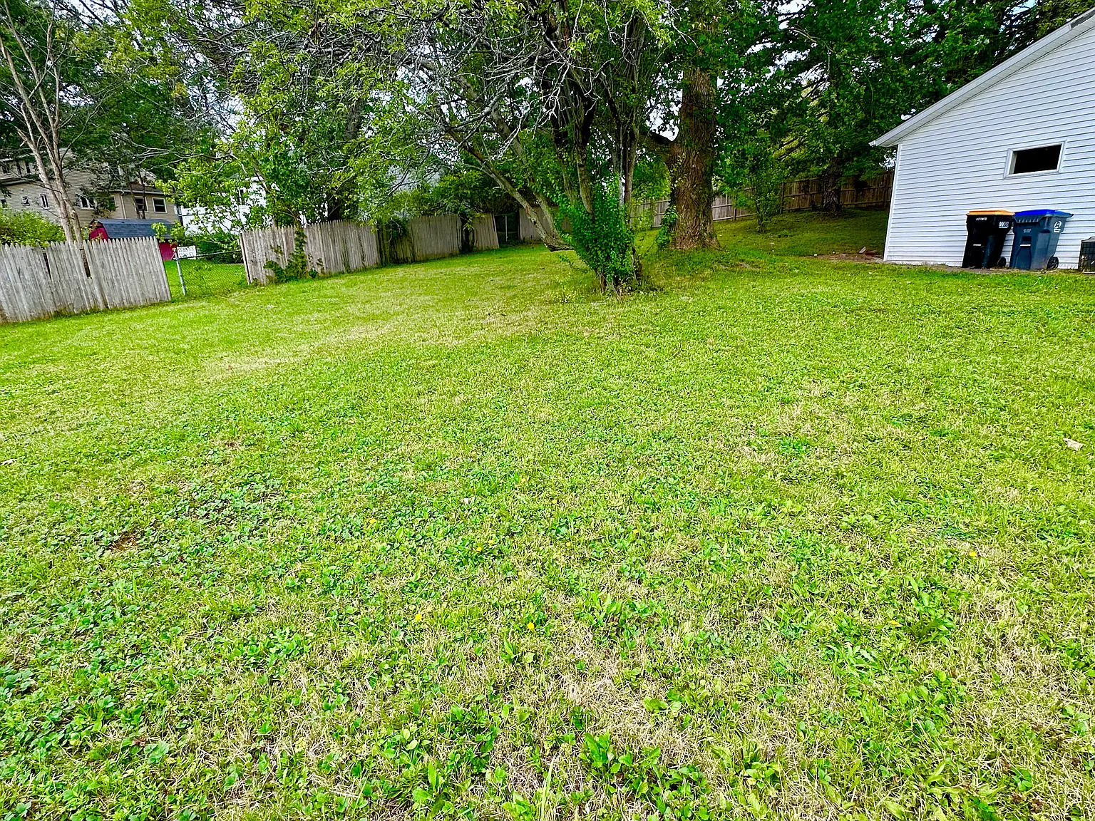 2 bed, 728 sqft, $1,395 — Photo 2