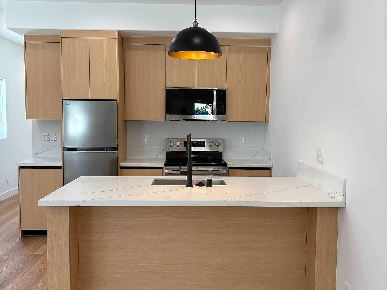 1 bed, 650 sqft, $2,495 — Photo 2