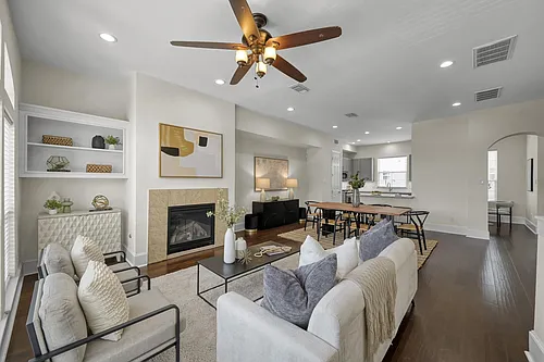 1701 Summer St Photo 1