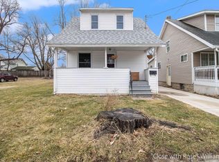 1613 Donora St, Lansing, MI 48910