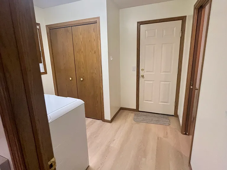 4984 Fox Ridge Rd — Photo 11