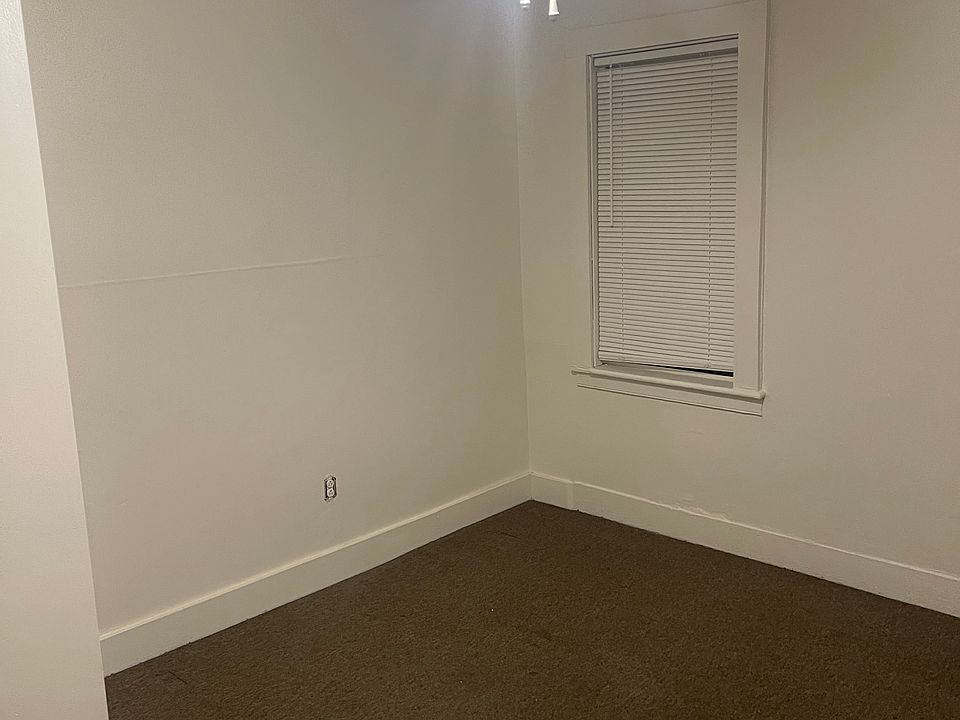 1st bedroom