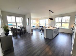 Enclave Crystal Lake Townhomes and Apartments, Crystal Lake, IL 60014