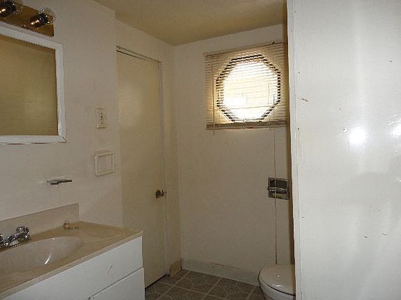 5th image of 1406 Liberty St APT 2