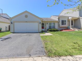 959 Saddle Ln, Round Lake Beach, IL