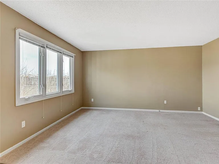 11411 Nieman Rd — Photo 16