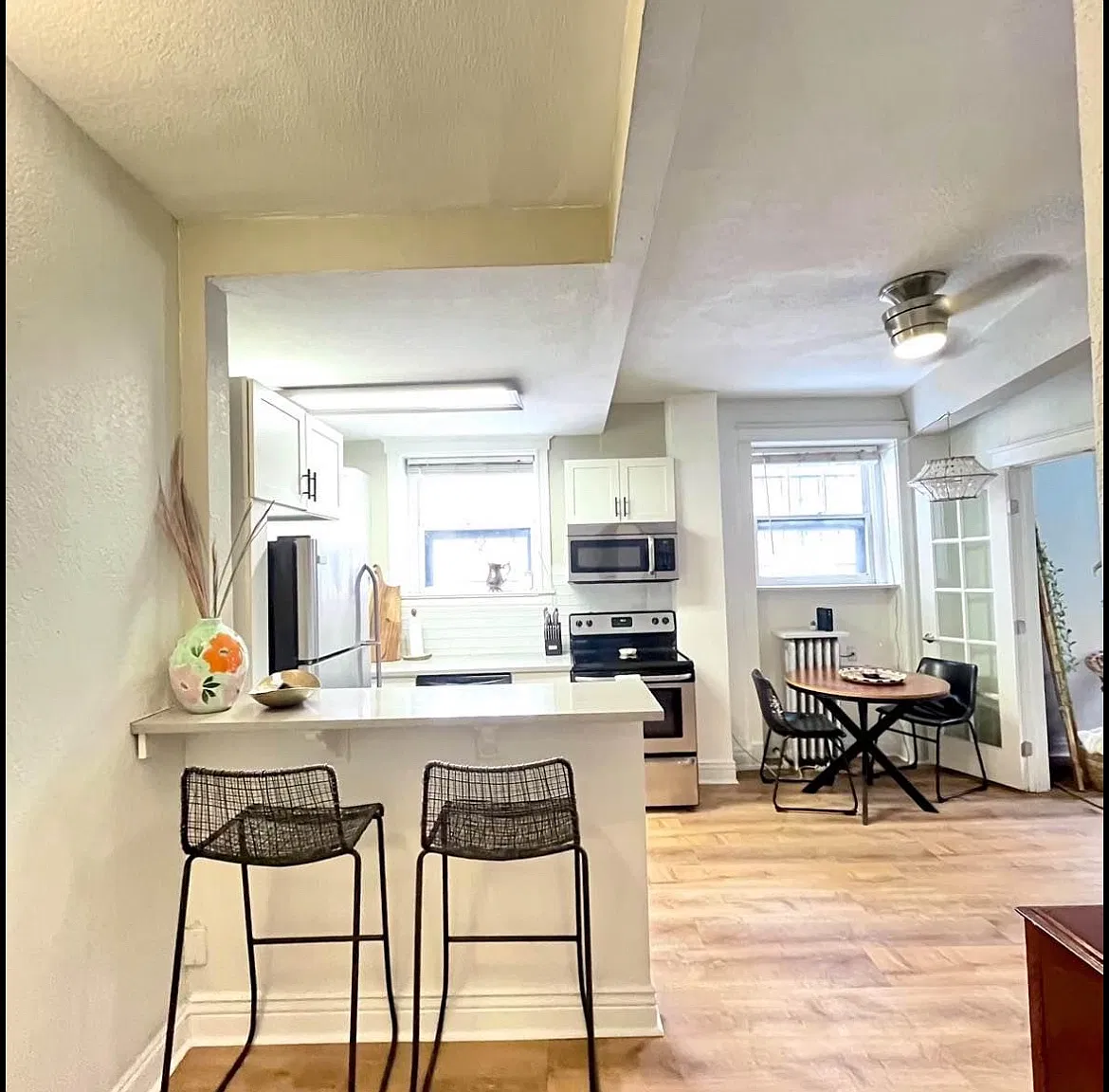 215 E 11th Ave — Photo 4