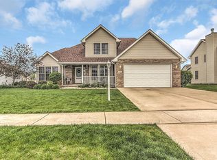 732 Coach Light Ln, Lowell, IN 46356