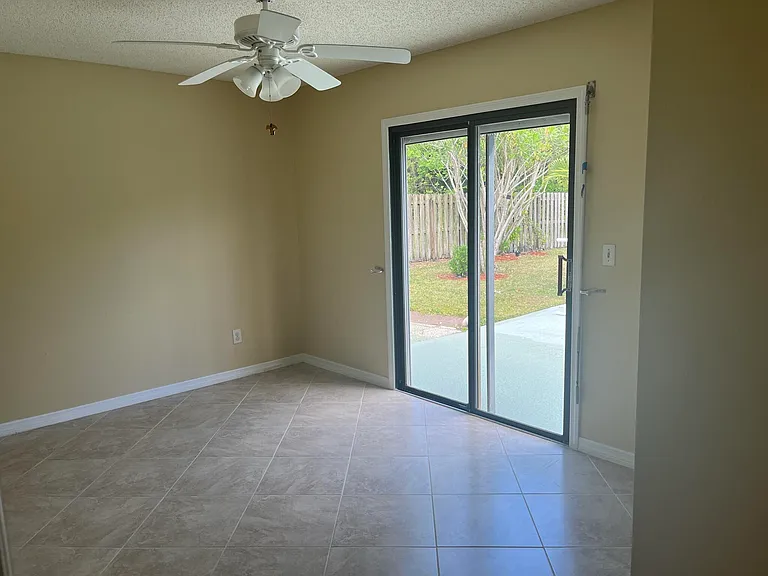 1401 SE Belcrest St — Photo 13