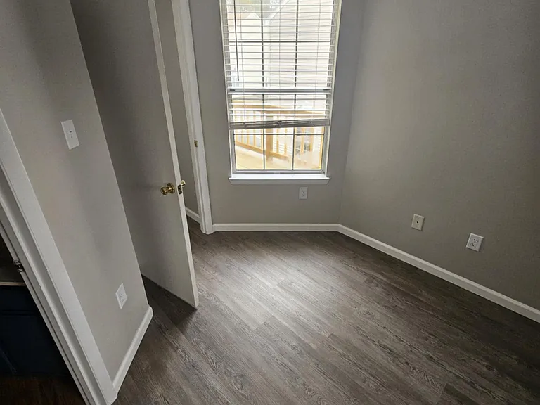 431 Lester Rd — Photo 13