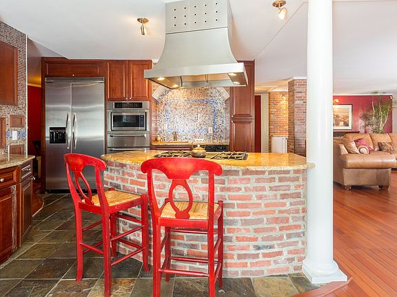 2nd image of 400 E 54th St APT 21C