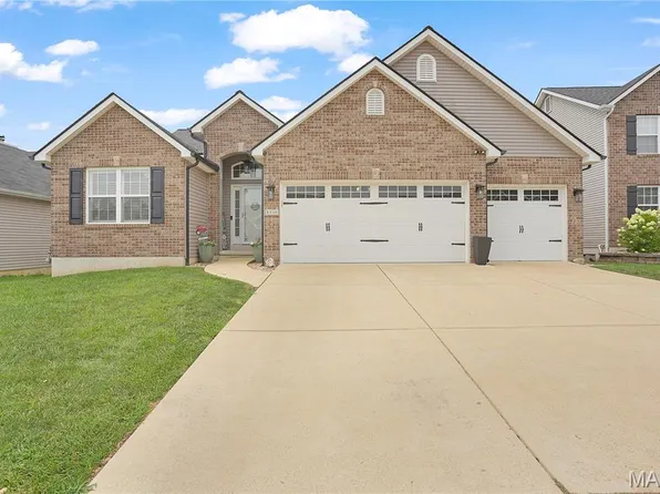 3310 Amber Heights Ln, Imperial, MO 63052