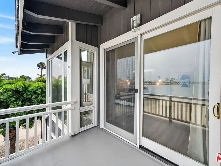 6819 E Ocean Blvd — Photo 33