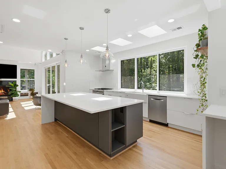 227 NW Seblar Dr — Photo 14