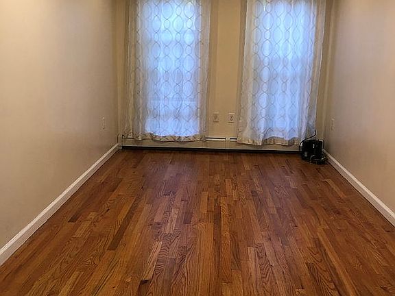 5th image of 179A 8th St APT 1L
