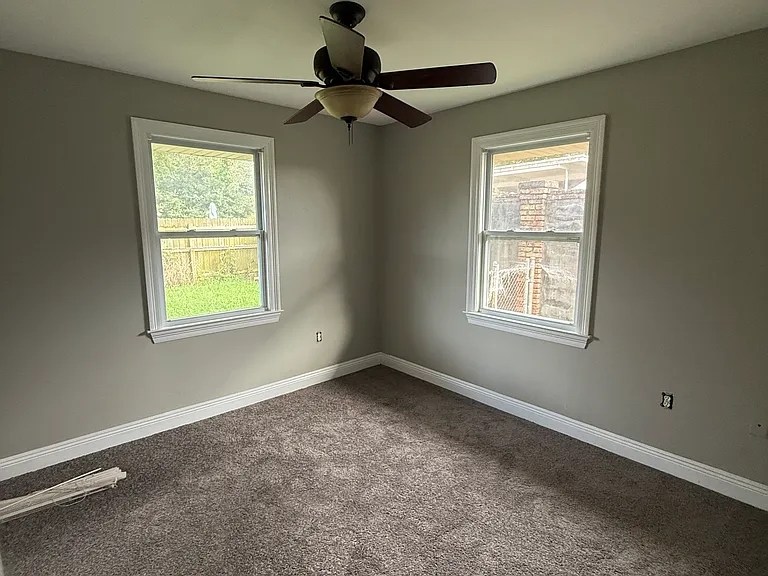 2409 Pecan Dr — Photo 10