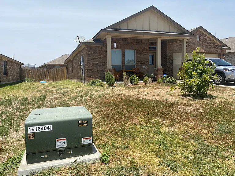 213 Danielle Dr — Photo 1