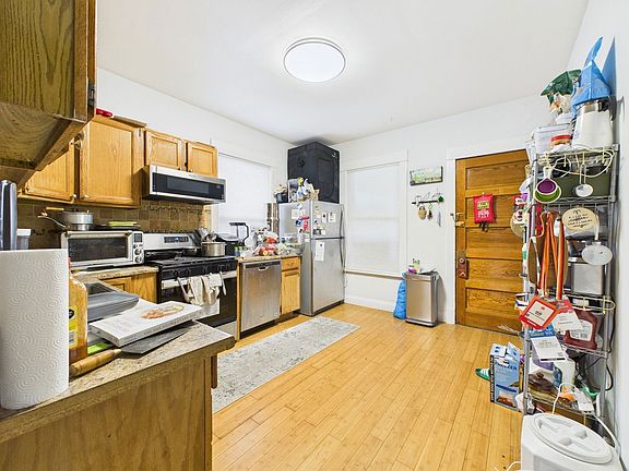 3rd image of 4318 N Albany Ave #1