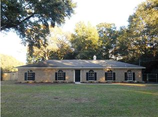 2860 Charmingdale Dr W, Mobile, AL 36618