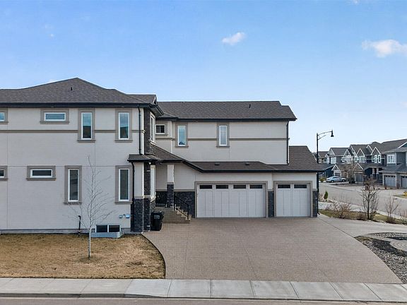 2nd image of 707 180th St SW