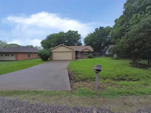 108 S Florence St, Tioga, TX 76271