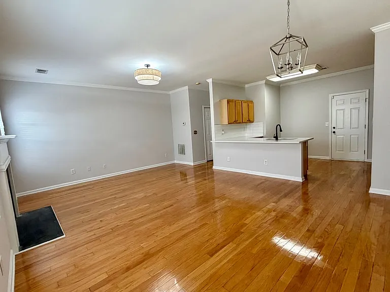 4216 Rogers Creek Ct — Photo 3