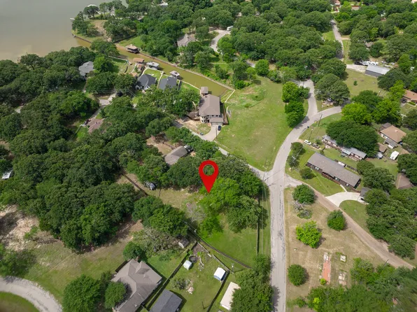 104 Autumn Wood Trl, Mabank, TX 75156