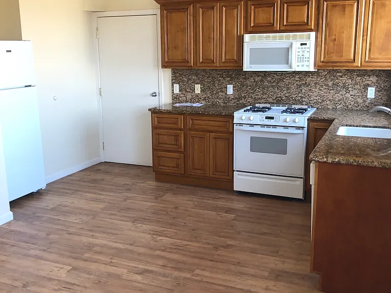 76 Risel Ave #A — Photo 1
