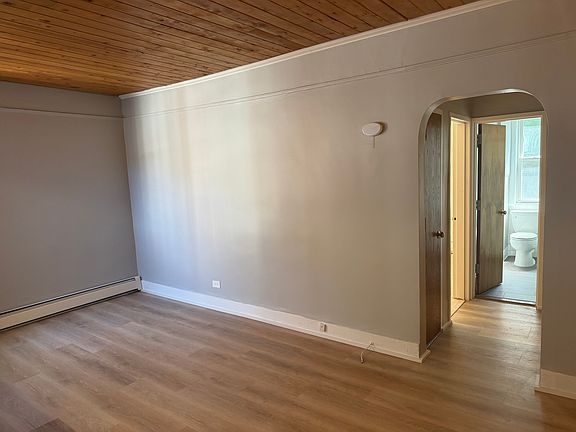 2nd image of 572 Warburton Ave #2E
