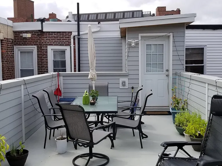 335 W Girard Ave #2 — Photo 1