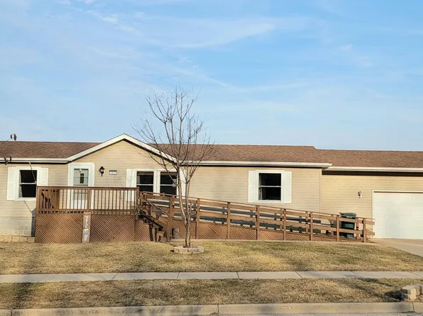 1431 Evergreen Dr, Baraboo, WI 53913