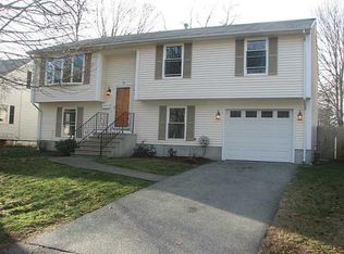 30 Redland Ave, Rumford, RI 02916