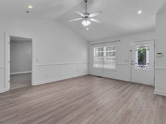 5th image of 7040 Pine Rd