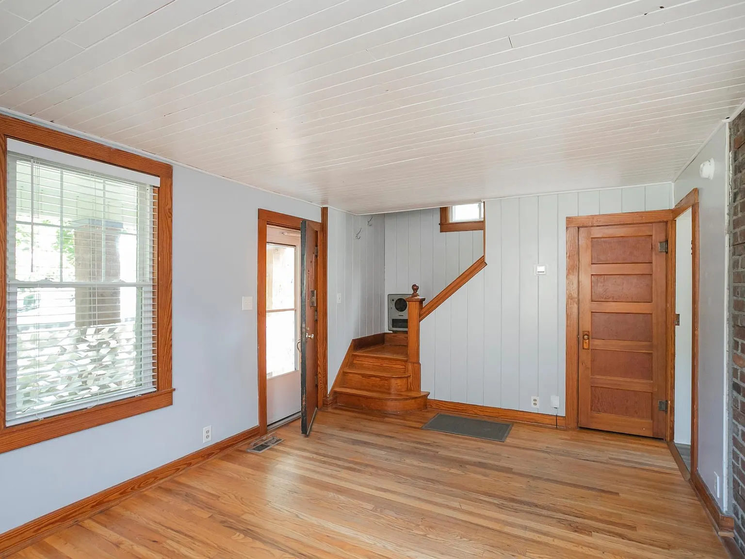 4 bed, 1140 sqft, $2,300 — Photo 4
