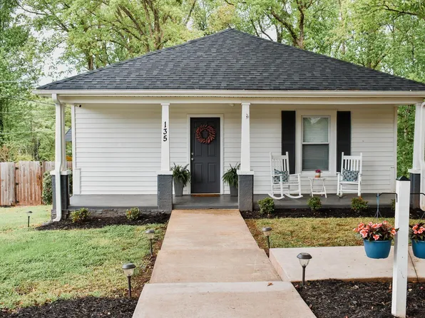135 Margaret St, Easley, SC 29640