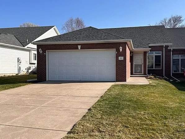 2807 Porter Ridge Rd, Lincoln, NE 68516