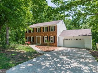 14835 Honor Ct, Woodbridge, VA 22193