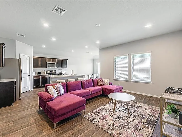 5126 Moravia Ln — Photo 2