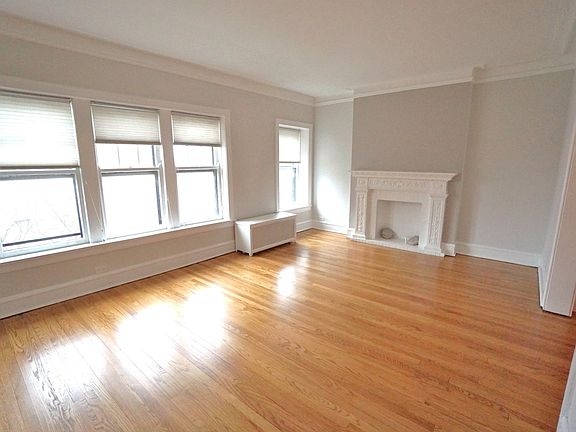 5th image of 856 Hinman Ave APT 3N