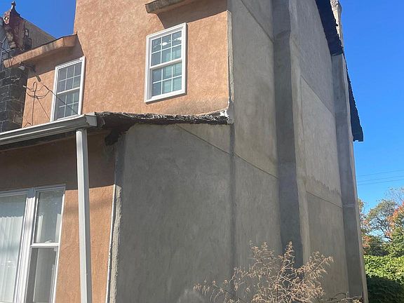 3rd image of 7117 Grays Ave