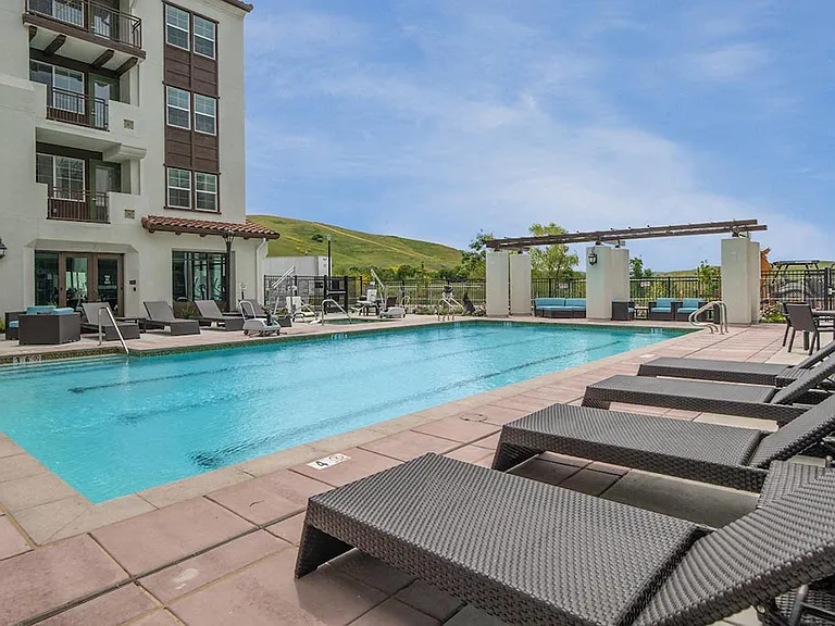 Deer Creek Apartments — Photo 43
