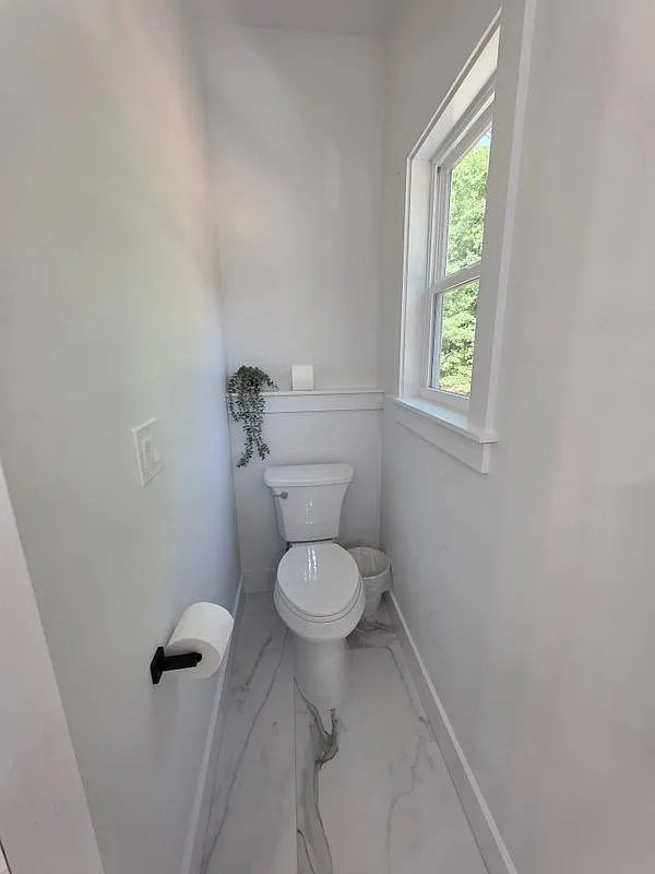5 bed, 4.0 bath, 3500 sqft, $5,600 — Photo 3