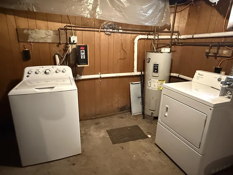 27 Salem St — Photo 8