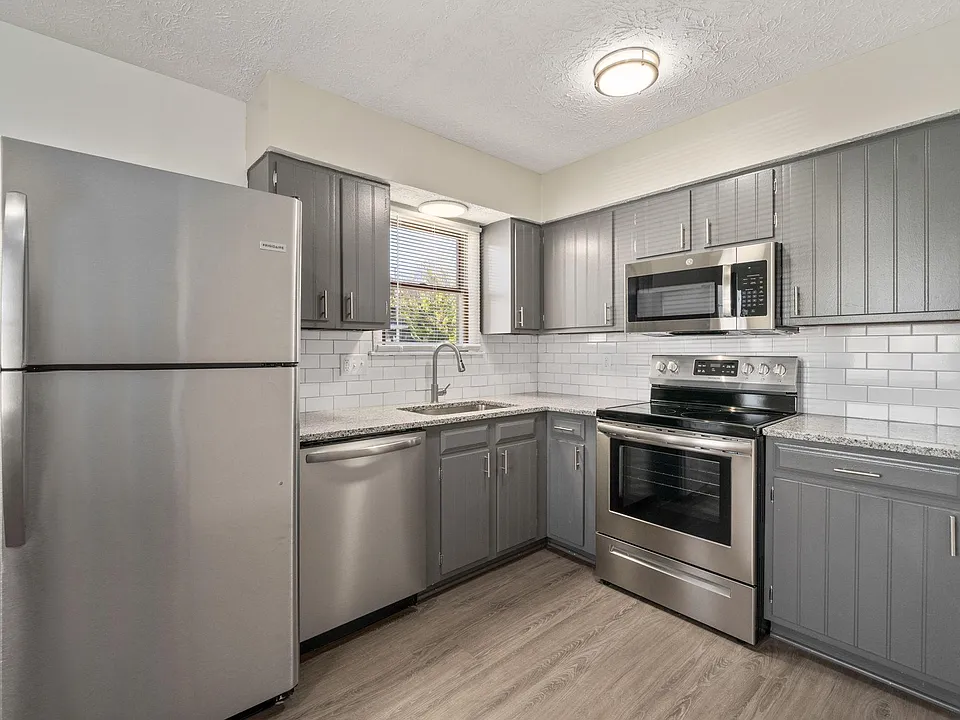 108 North St #110
