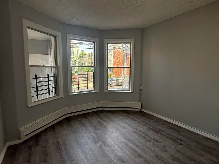 631A Garfield Ave #1 — Photo 3